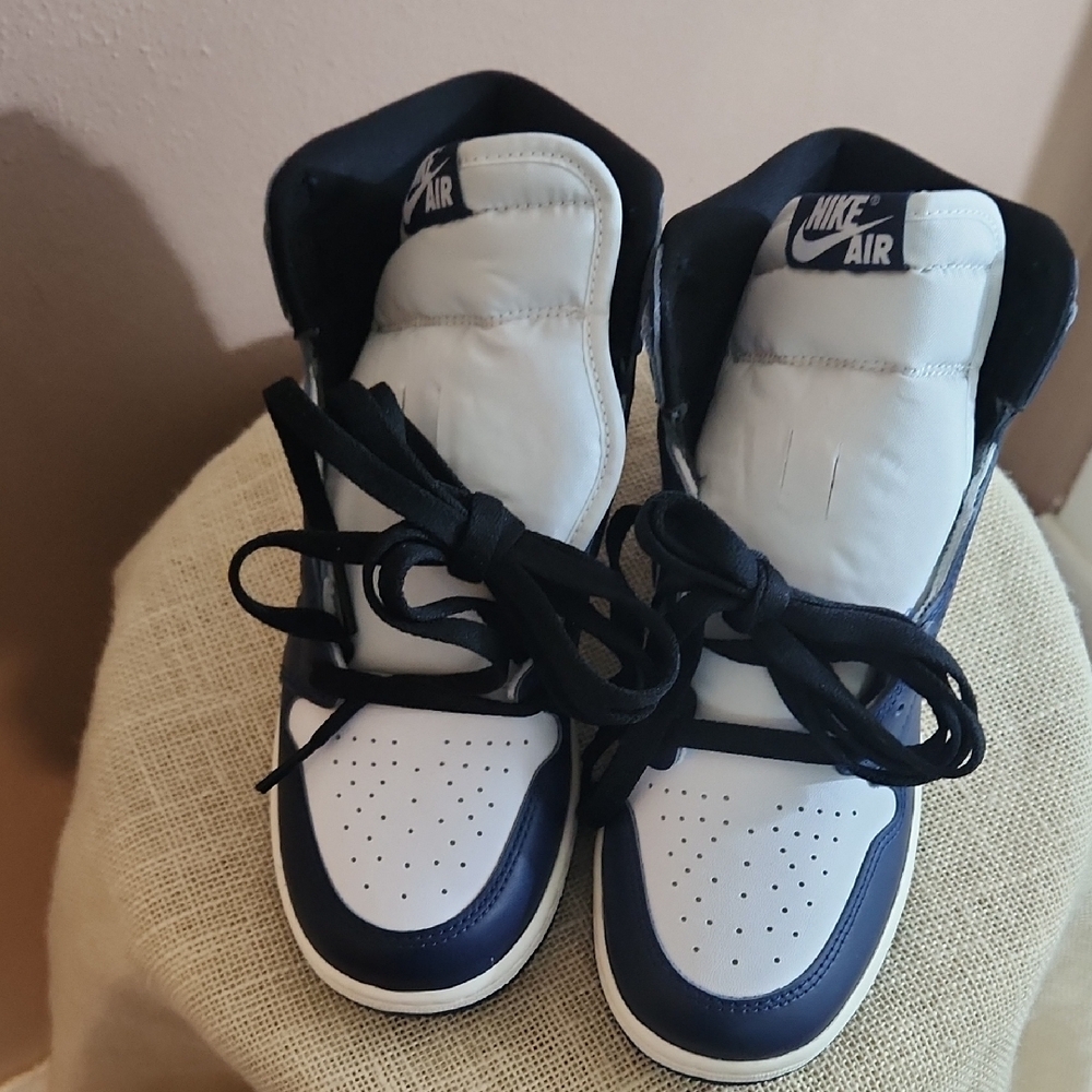 Nike 1985 Air Jordan 1 Navy and White High-Top Sneakers 7 Youth - Picture 3 of 6
